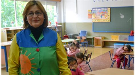 Homenaje a la Maestra de Educación Infantil, Mª Carmen Pérez Soria, por ...