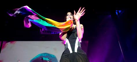 Homofobia en el concierto de Dua Lipa | Actualidad | LOS40 México