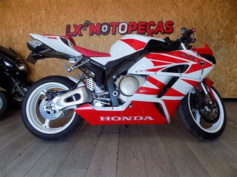Honda CBR 1000 RR – 2004 – LX Moto Peças