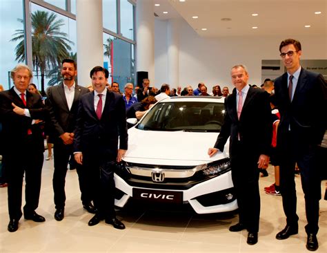 Honda inaugura Center Auto, nuevo concesionario oficial en ...