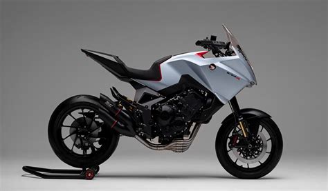 Honda presenta el futuro de sus motos: La CB4X Concept
