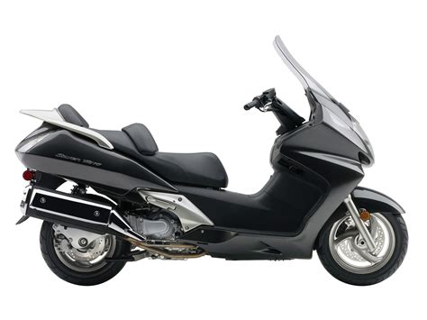 HONDA Scooter Pictures. 2008 Silver Wing.