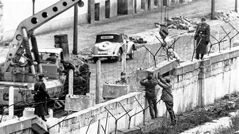 Horrores, secretos y muertes bajo el Muro de Berlín, a 59 ...