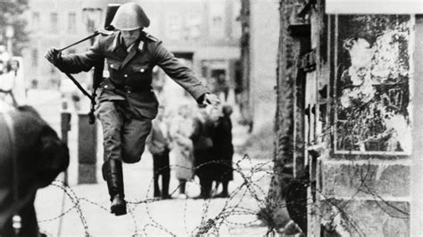 Horrores, secretos y muertes bajo el Muro de Berlín, a 59 ...