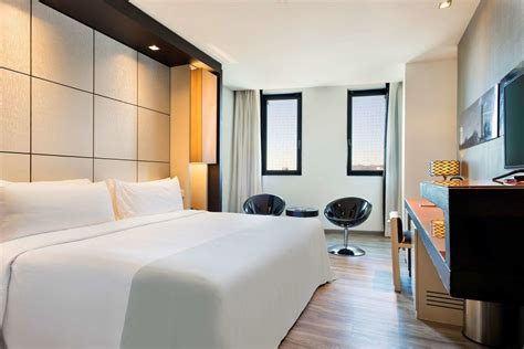 Hotel Hotel Barcelona Condal Mar managed by Melia ...