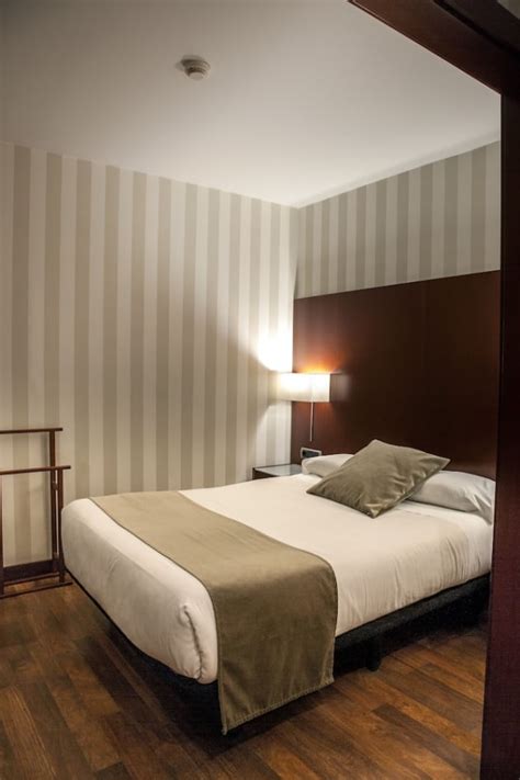 Hotel Zenit Conde De Borrell  Barcelona  desde 74€   Rumbo