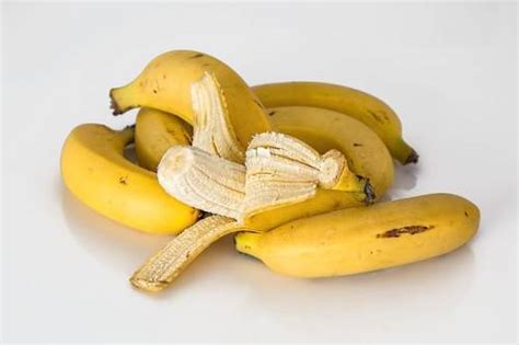 How Many Calories in a Banana | IYTmed.com