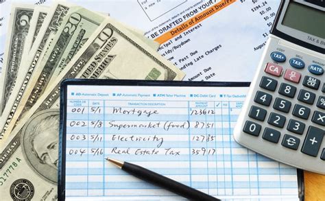 How To Budget: Calculate Monthly Income and Expenses