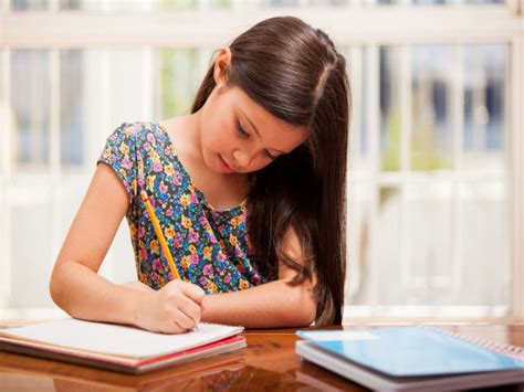 How To Help Kids Study Better?   Boldsky.com