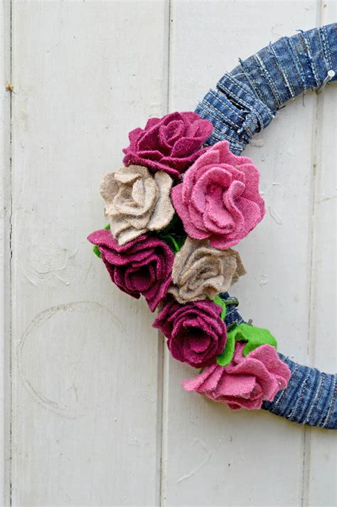 How To Make A Denim Wreath With Felt Roses   Pillar Box Blue