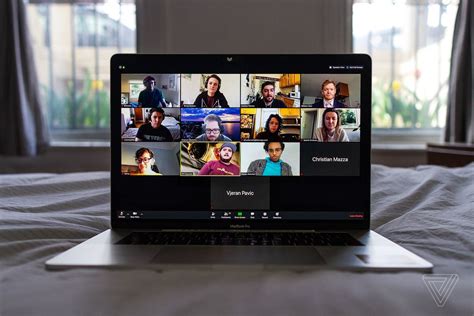 How to record video meetings on Zoom, Google Meet, and Skype   Guides ...
