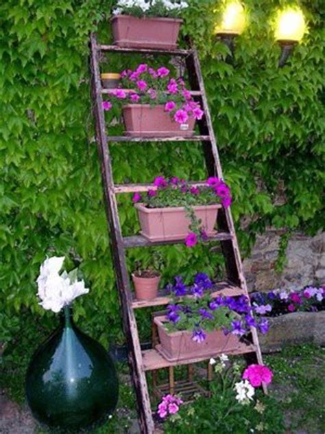 How To Reuse A Ladder As A Plant Stand   15 Ideas ...
