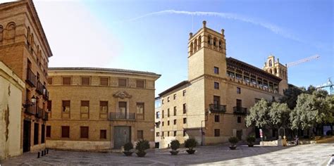 HUESCA, PLAZA DE LA CATEDRAL AYUNTAMIENTO | Blog Turismo Huesca La Magia