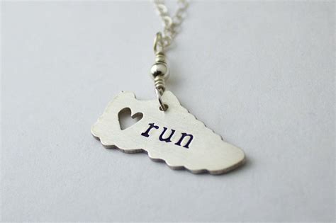 I Love Running Necklace | Running necklace, Running jewelry, Best trail ...
