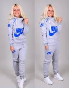 I m not in to the whole sweatsuit thing but I would ...