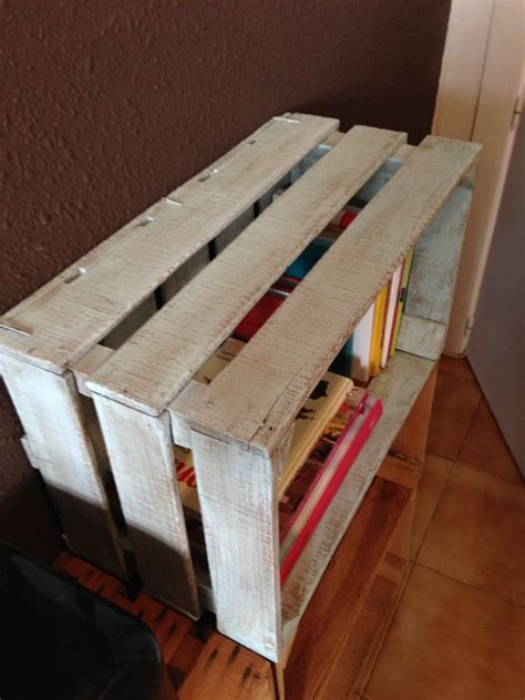 ideas para decorar con librero hecho con cajas de madera ...