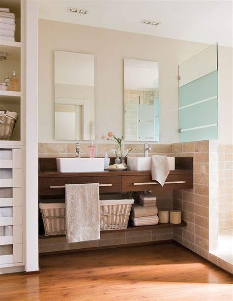 Ideas para tener más espacio en el baño | Cocinas y baños, Muebles de ...