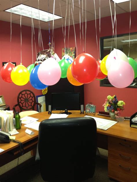 Ideas To Decorate Office Desk For Birthday | Office ...