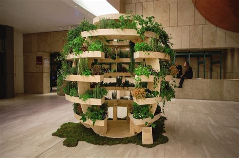 IKEA garden sphere: free plans for a sustainable garden