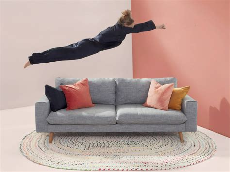 Ikea rebaja el sofá perfecto para cualquier casa pequeña