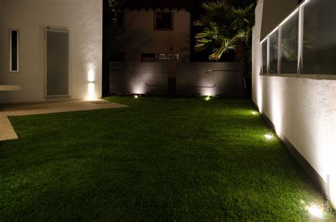 Iluminacion jardin | Jardines, Jardines exteriores ...