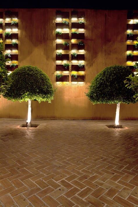 iluminacion jardines verticales | Iluminación jardín ...