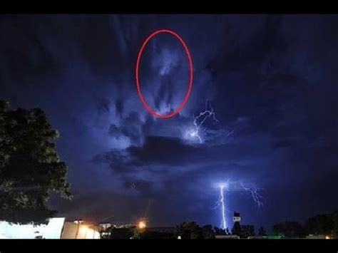 Image of Michael Jackson appears in the sky 2015   YouTube