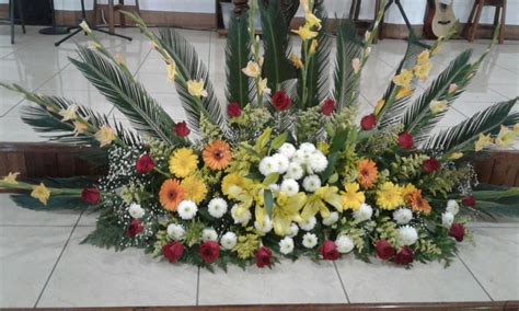 Imágenes de Arreglos florales para iglesias en amarillo ...