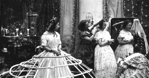 Imagenes Victorianas: Miriñaques