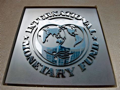 IMF sees global growth moderating in near term, revises ...