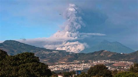 Impresionantes imágenes de la erupción del Volcán de Fuego ...