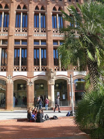 Institut Les Corts   Instituts de Barcelona