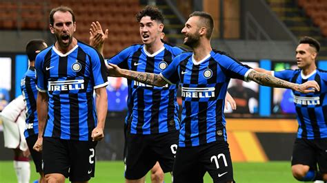 Inter move second, close in on Champions League with ...