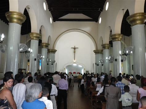 Interior Iglesia Nuestra Señora del Rosario de Cua , Estado Miranda ...
