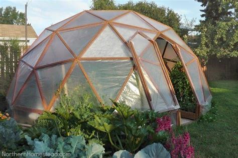 Invernadero DIY: 10 planos y algunas ideas para crear invernaderos ...