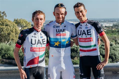 Irish cyclist Dan Martin in new UAE Team Emirates kit ...