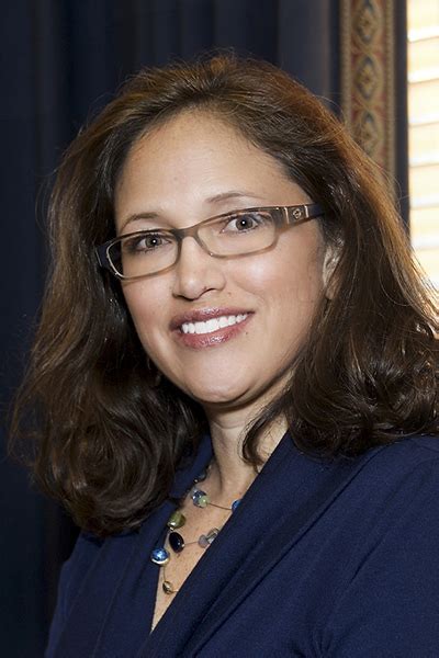 Isabel Garcia Makes a Practice of Giving   Hispanic Executive