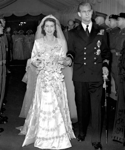 Isabel II: la misteriosa desaparición en su boda que no nos ha ...
