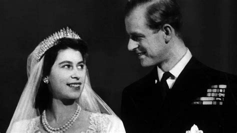 Isabel II y Felipe de Edimburgo, boda real en tiempos de paz