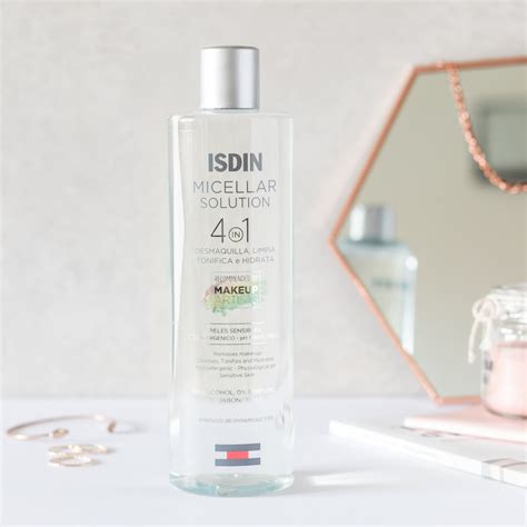 ISDIN Micellar Solution Limpieza Facial Hidratante | isdin.com