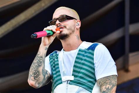 J Balvin Biography: Age, Family, Wife, Songs, Net Worth ...