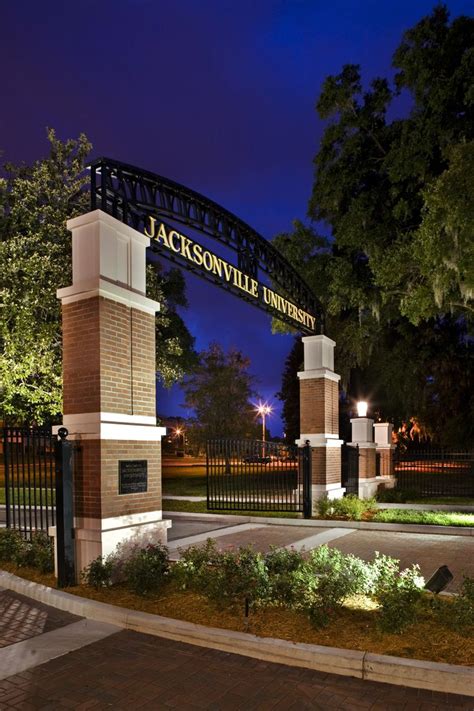 Jacksonville University Campus Entrance   Dasher Hurst ...