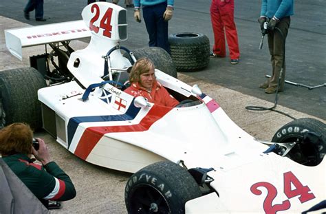 James Hunt : Girls, Beer and Victory   MotorAge New Generation