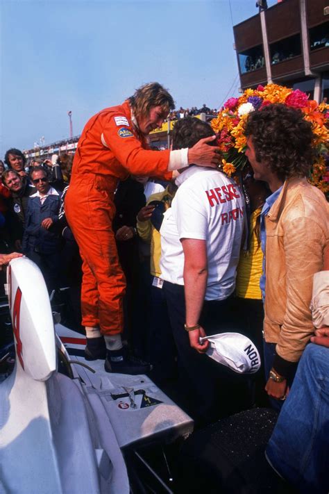 James Hunt , Lord Alexander Hesketh   GP de Holanda 1975 ...