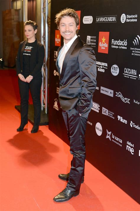Jan Cornet en la alfombra roja de los Premios Gaudí 2013   Galería de ...