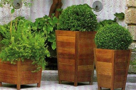 jardineras exteriores | Macetas, Jardineras de madera, Jardinería en ...