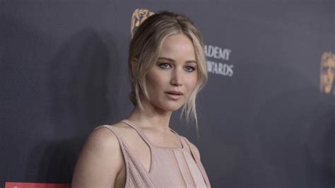 Jennifer Lawrence sale ilesa del aterrizaje forzoso de su avión privado