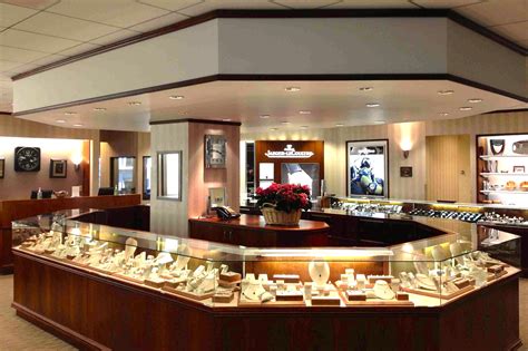 Jewelry stores in Chicago for engagement rings and earrings