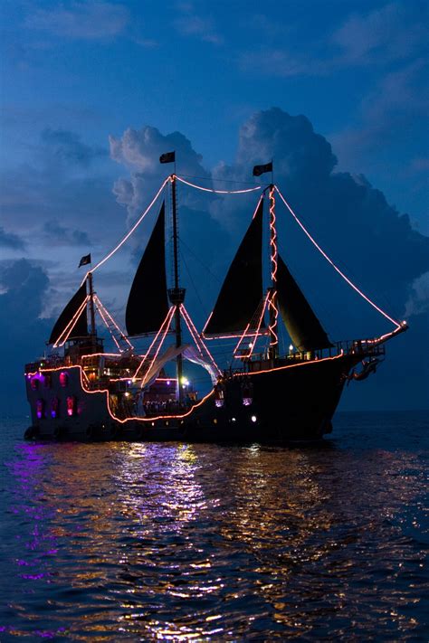 Jolly Roger Pirate Ship | Sailing ships, Jolly roger ...