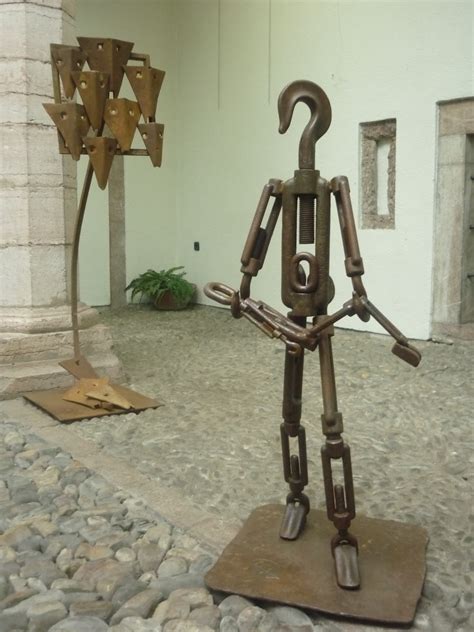 Juan Jesús Villaverde. Esculturas en hierro reciclado
